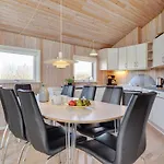 Dunya - 400m From The Sea By Interhome